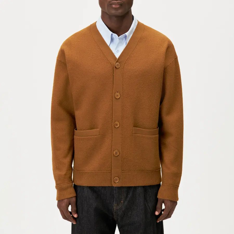 Cardigan Theelo cigar_01