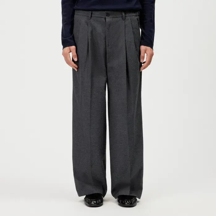 Hose Leek_Wide grau_03