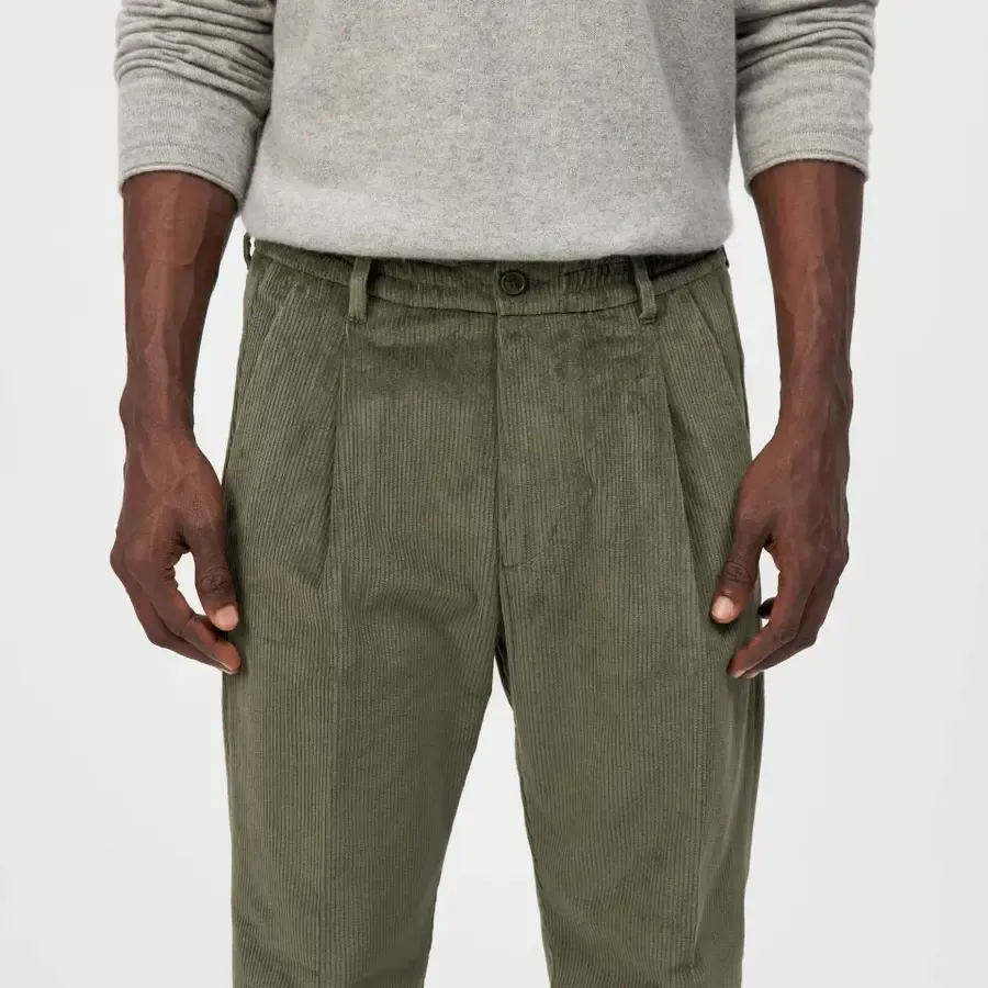 Cordhose Chasy grün_02